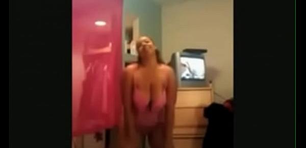  Chubby Redbone Teen Makes Sexy Webcam Video